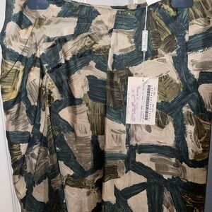 Beautiful max mara skirt  with tags  spring / summer collection.  Made in Italy
